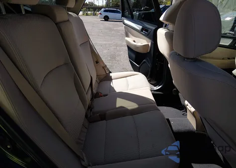 2018 Subaru Outback 2.5I Premium z USA, uszkodzony, nr VIN 4S4BSADC1J3208350